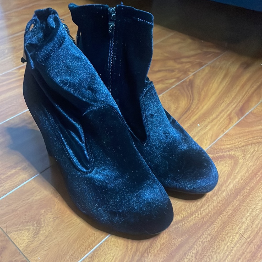 Black boot heals - Picture 4 of 5